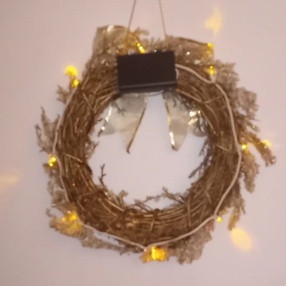 Vintage Avon Winter Ice Crystal Christmas Holiday Light Up Wreath 12
